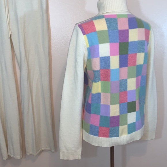 Jones New York Vintage Lambswool Turtleneck Sweater - Picture 7 of 8